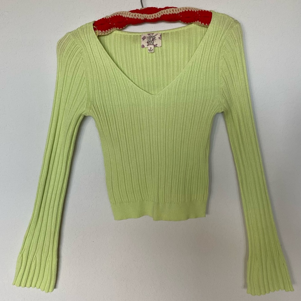 Hippie Rose Juniors Sweater with bell sleeves. Size Small in EUC. - Picture 2 of 12